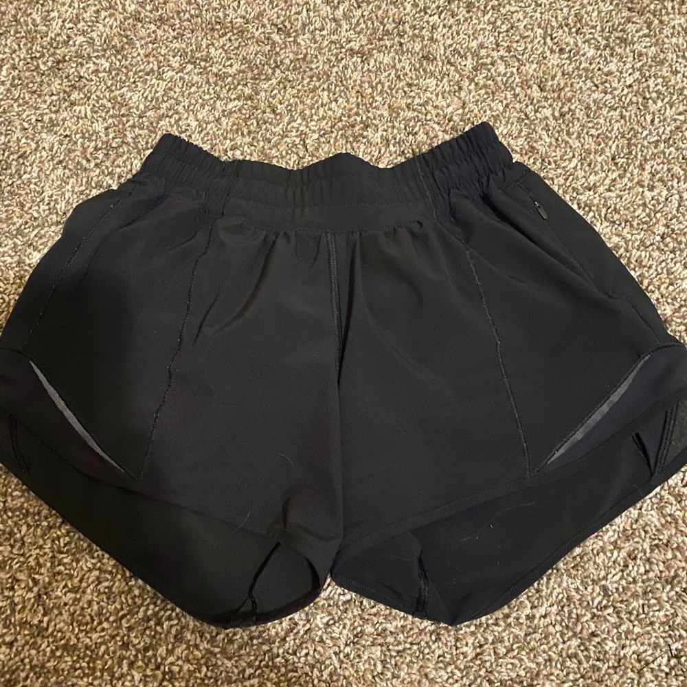 lululemon hotty hot shorts